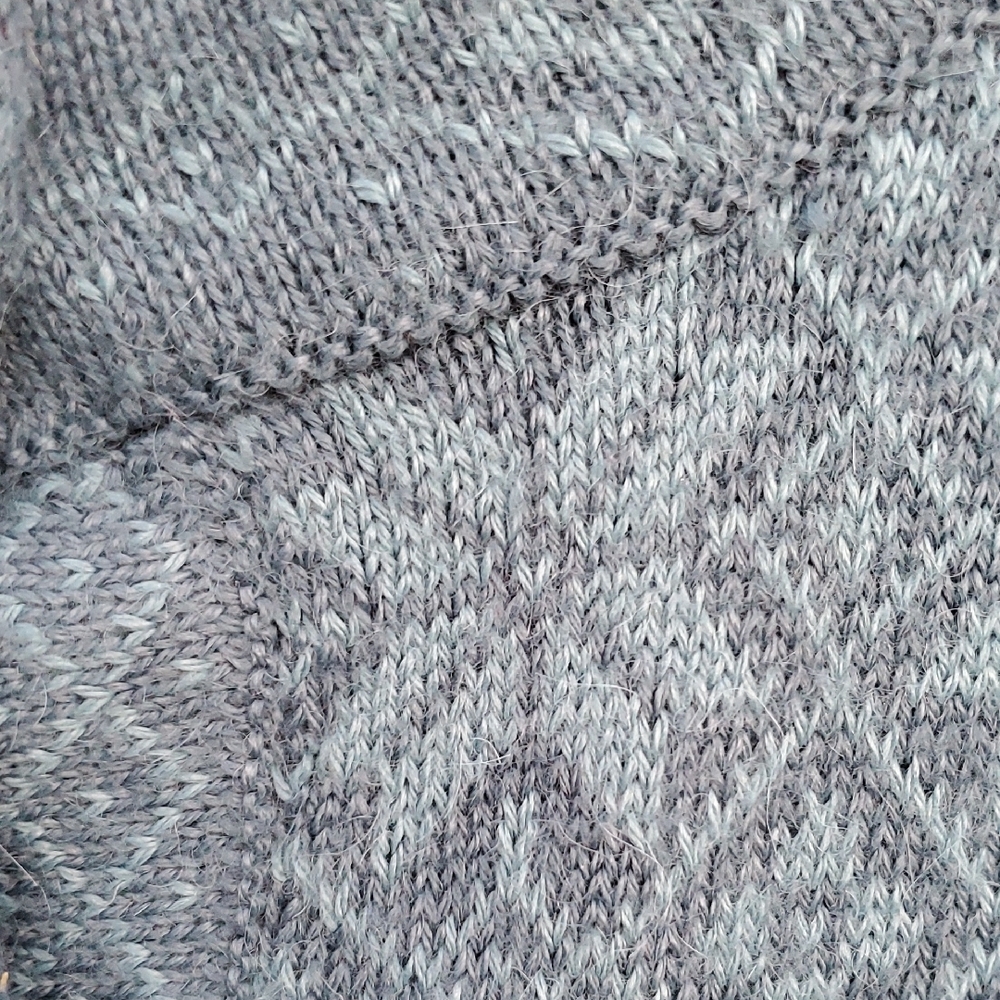 Alpaca Imports Hand Made Snowflake Patterned Button-Up Cardigan Medium - Picture 5 of 12